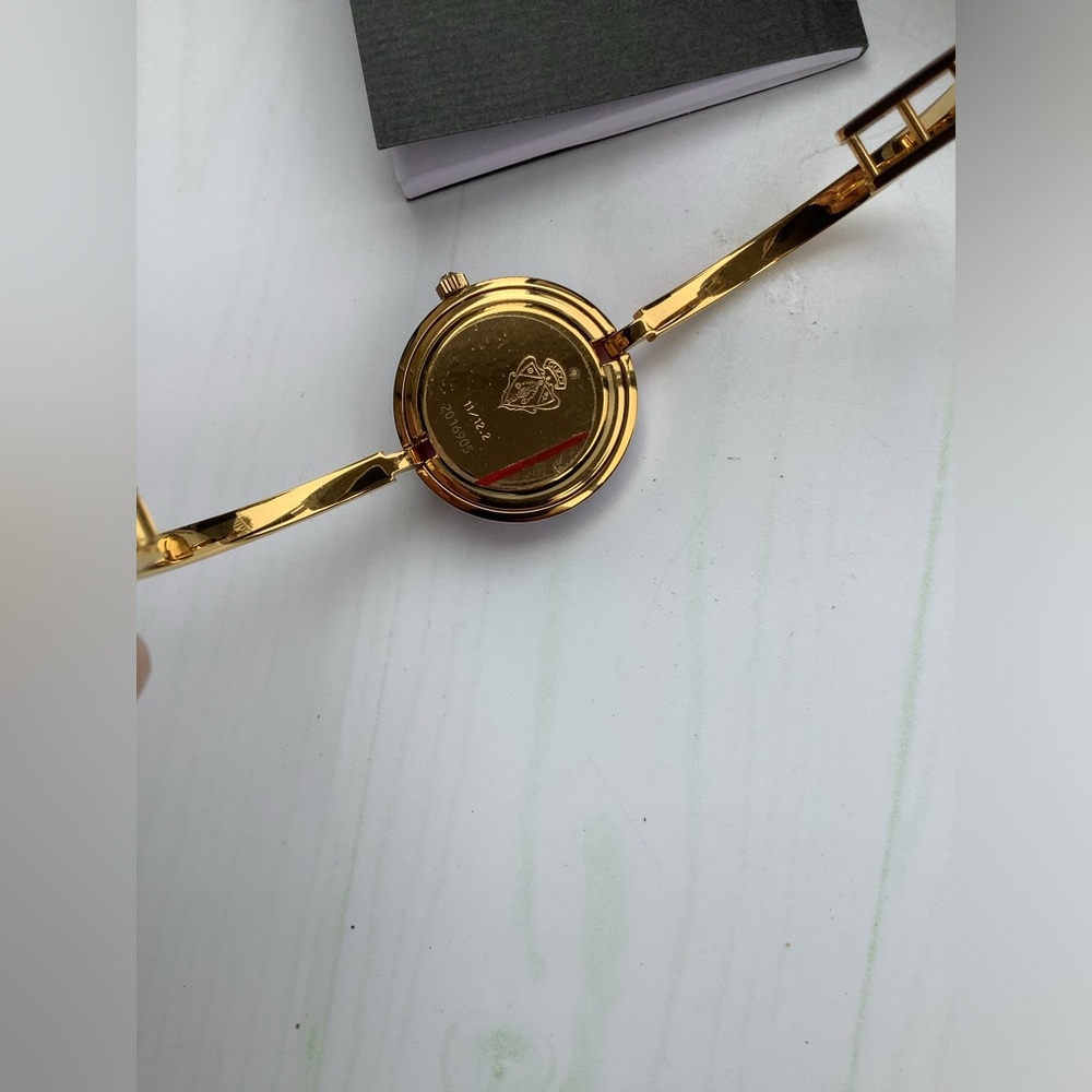 Authentic Gucci bangle watch set ❤️🔥 - Picture 8 of 12